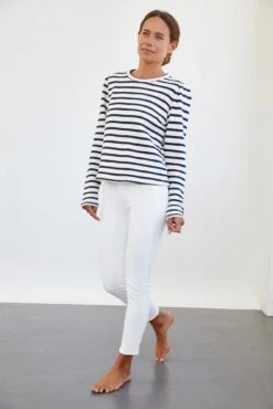 Stevie Sweatshirt - ReAmour -AGOLDE Shop 0004 Stevie Bateau stripe 1958 web 44f82671 c2be 4510 a4e9 d5ab7163c03d
