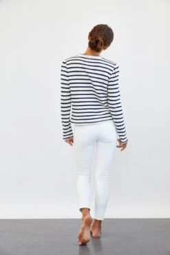 Stevie Sweatshirt - ReAmour -AGOLDE Shop 0004 Stevie Bateau stripe 1991 web c3db4b95 b75c 450c 8120 601502a7d72f