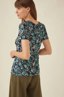 Cara Viscose Tee -AGOLDE Shop 0011 CARA LOUISA 2494 web