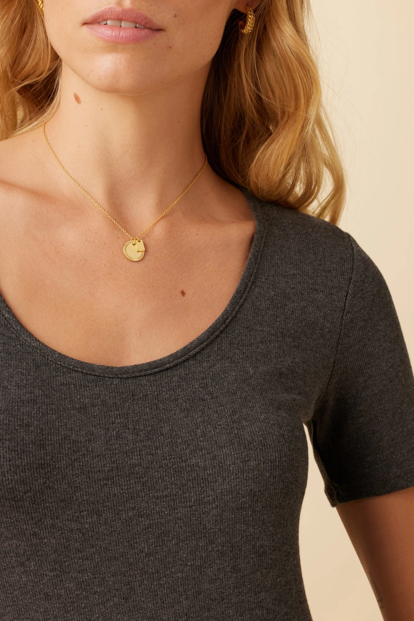 Itana Dream Rib Tee - Anthracite 4 Itana Dream Rib Tee - Anthracite - Image 4