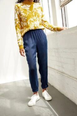 Henri Cupro Joggers - Navy -AGOLDE Shop 0074 Henri Cupro Navy 0650 web d684ce04 7ca6 4b00 a6b2 5d6a1e400df6