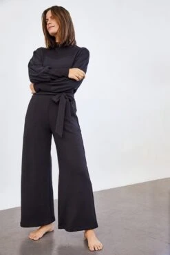 Coco Luxe Fleece Pants -AGOLDE Shop 0117CocoLuxeBlack 8135 web