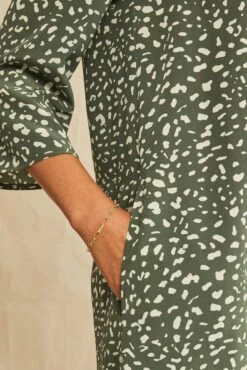 Sandrine Washable Silk Dress - Rocher Dot 7 Sandrine Washable Silk Dress - Rocher Dot -AGOLDE Shop 0135 Sandrine Rocher Dot 3188 web fd0f0808 1d41 40cb 841b 745ac17fb124