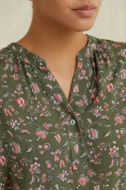 Renata Ecovero Blouse - Lago Green 7 Renata Ecovero Blouse - Lago Green -AGOLDE Shop 0142RenataLagoGreen 2616 web a59619e3 3efd 48f7 857f 34ae5fc1d368