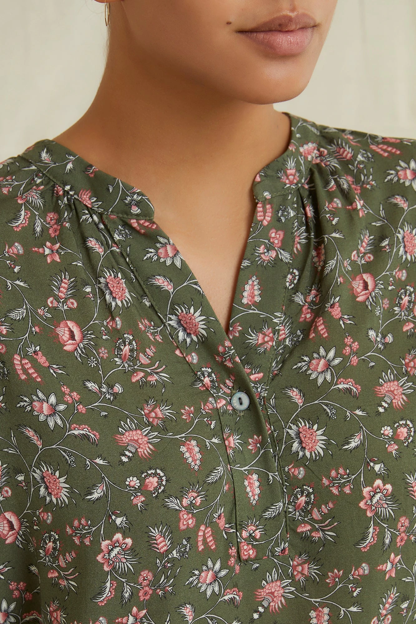 Renata Ecovero Blouse - Lago Green 4 Renata Ecovero Blouse - Lago Green - Image 4