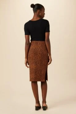 Vindy Reverie Knit Skirt - Almond Leopard Print -AGOLDE Shop 0220 Vindy Almond Leopard 3
