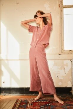 Monroe Cottonseed Cupro Pajama Top - Quartz -AGOLDE Shop 0221 Monroe Quartz 100 Cupro 1587 8882b9b8 1905 4ee3 940a 8125d5c183d5