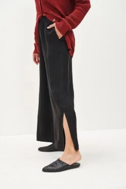 Sol Pant - ReAmour -AGOLDE Shop 0353 Sol Pant Black 1987 web 3771ad55 75d9 4392 ac80 5ed5230093a4