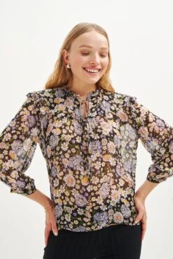 Camila Nouveau Silk Blouse - ReAmour -AGOLDE Shop 0394 Camila Lavender Midi Floral 1918 web c11a5b96 8d1b 4533 8f04 fd22d00c3053