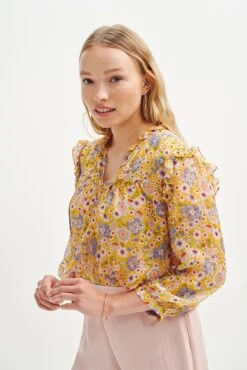 Camila Nouveau Silk Blouse - ReAmour -AGOLDE Shop 0394 Camila Sunflower 0221 web f15e4e60 e207 4f39 9c0d 40b089eb0cae