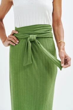 Delaney Ribbed Skirt - Pear -AGOLDE Shop 0406 Delaney Pear 1831 web 6f51e7c1 b275 4c57 ae66 31350f87b1a8
