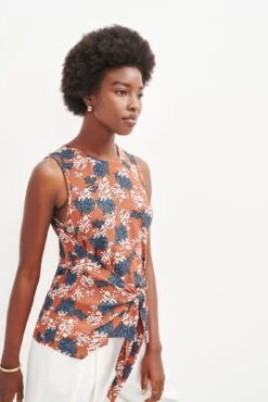 Natalie Upcycled Tank - Lipari Floral 7 Natalie Upcycled Tank - Lipari Floral -AGOLDE Shop 0458 Natalie Lipari Floral v2 1846 web 596d3b1c c73c 48a2 9be4 5c5872f834b9