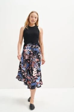 Leomie Paris Rib Tank - ReAmour 32 Leomie Paris Rib Tank - ReAmour -AGOLDE Shop 0474 Leomie Black 0855 web a45e86d2 4d1d 4836 8778 344f7f89c093