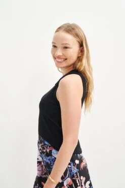 Leomie Paris Rib Tank - Black -AGOLDE Shop 0474 Leomie Black 0893 web 675ee69e bfb3 4b95 ba2f 81f7b483cbe5