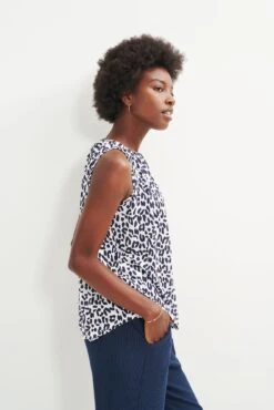Floret Silken Modal Tank - Navy Sauvage - ReAmour -AGOLDE Shop 0503 Floret Sauvage Print 0200 web 77514bae 3db4 4069 bfde d77e2742bb91