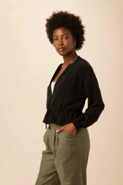 Roux Mixed Cupro Jacket - Black -AGOLDE Shop 0515 Roux Jacket Black 2 062bebeb 2b7f 4a07 80bc 04769f5c3b03