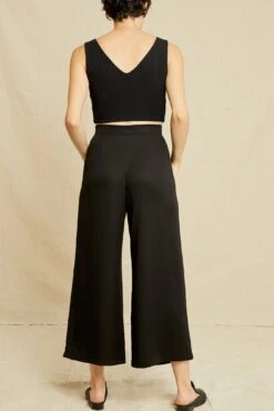 Rosa Paris Rib Tank - Black - ReAmour -AGOLDE Shop 0516 Rosa Black 0704 web fdba43a7 8384 4f56 b020 f8b3f391f191