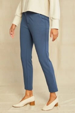 Graziella Ponte Twill Pants - Azure 6 Graziella Ponte Twill Pants - Azure -AGOLDE Shop 0548 Graziella Azure 3831 web 0e755d66 3a68 4522 9cb8 3a5190832ced