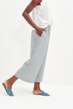 Salice Linen Pants - ReAmour 38 Salice Linen Pants - ReAmour -AGOLDE Shop 0558 Salice Linen Eucalyptus 1297 web 83c02430 da7c 47ca 9fc7 ed092f57b08f