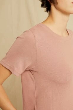 Tara Dream Rib Cropped Tee - Quartz 6 Tara Dream Rib Cropped Tee - Quartz -AGOLDE Shop 0622 Tara Quartz 2635 web 108bb402 f8a4 4f6b ac48 78abda46e69a