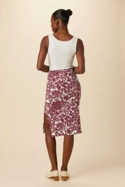 Vindy Provence Rib Skirt - Verona Truffle 8 Vindy Provence Rib Skirt - Verona Truffle -AGOLDE Shop 0725 Vindy Provence Verona Truffle 3