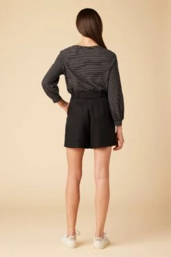 Larisa Tencel Twill Short - Black 8 Larisa Tencel Twill Short - Black -AGOLDE Shop 10159 Larisa Short Black 3