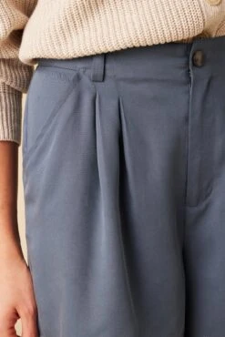 Larisa Tencel Twill Short - Slate -AGOLDE Shop 10159 Larisa Short Slate 5