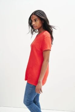 Leif Reverie Slub Tee - Carmine -AGOLDE Shop 1335 Leif Carmine 0612 web 3c071062 b7d9 4563 b972 188c63b1ca9a