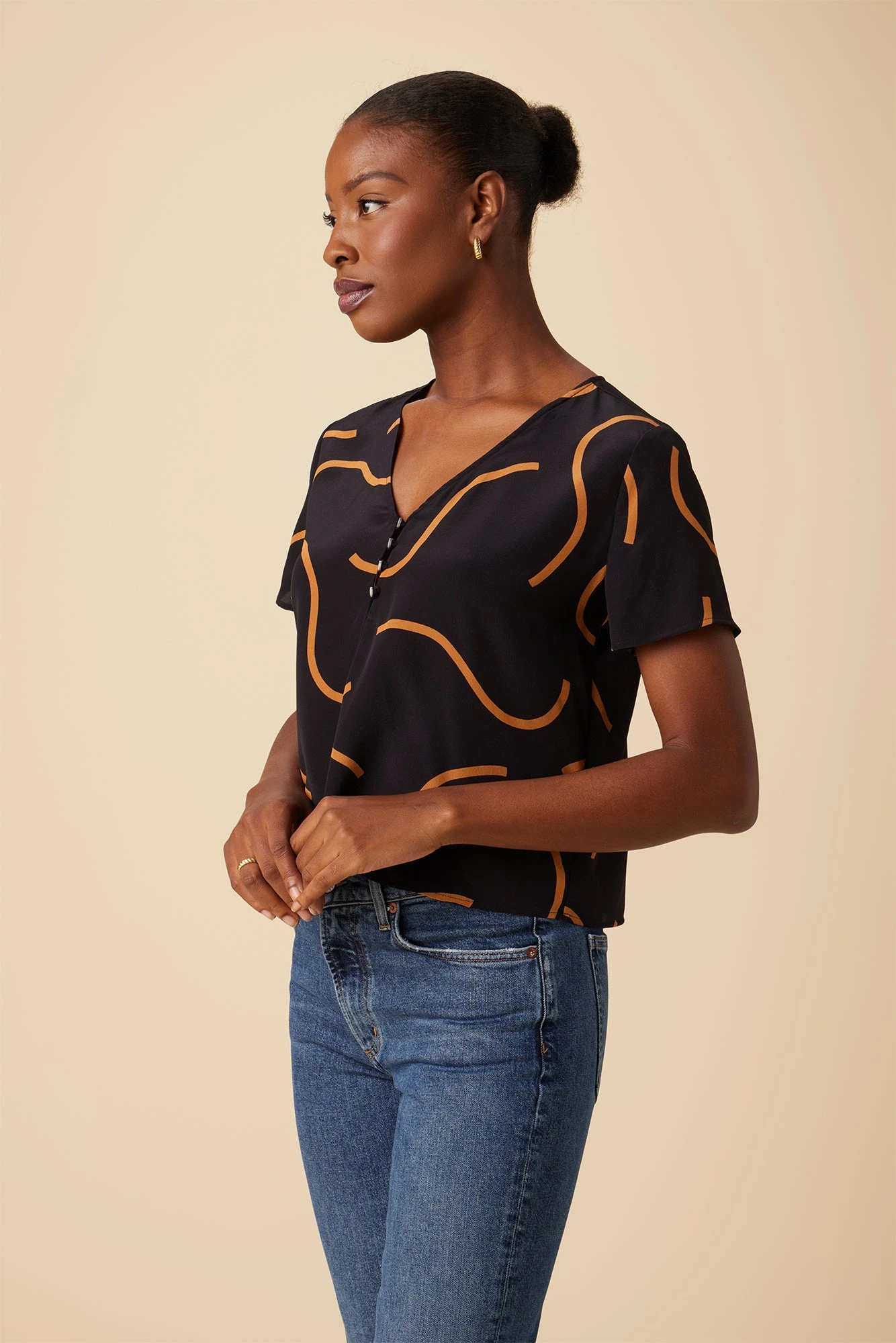 Suri Washable Silk Blouse - Waves Caramel 2 Suri Washable Silk Blouse - Waves Caramel - Image 2