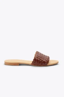 Nisolo Isla Woven Slide Sandal - Brandy 12 Nisolo Isla Woven Slide Sandal - Brandy -AGOLDE Shop 2021 0219 SS21 WF 0030 BRA 0776 1