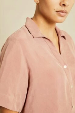 Monroe Cottonseed Cupro Pajama Top - Quartz -AGOLDE Shop 211013 AV October ECOMM 0221MonroePJTopQuartzCupro 6285 62e1da02 dbd2 4d30 a932 c9291a70e54f