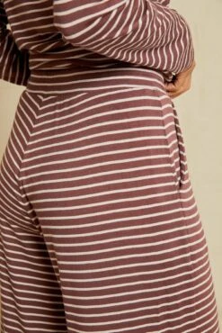 Lark Dream Knit Pajama Pants - Maple Dawn Stripe -AGOLDE Shop 211013 AV October ECOMM 0236LarkPJBottomAmsterdamStripeMapleDawn 5853 web cddc6f6b 5de4 47ab 9b82 e6295c166832