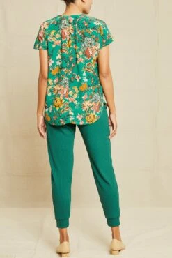 Renata Washable Silk Blouse - Rosalind Floral 8 Renata Washable Silk Blouse - Rosalind Floral -AGOLDE Shop 211013 AV October ECOMM 1068RenataWashableSilkRosalindFloral 7899 web 30828503 64b2 41ce ab10 443d1c8868c3
