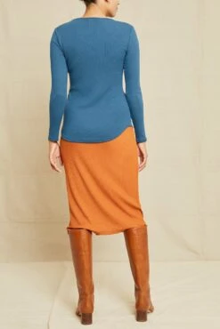 Itana Long Sleeve Dream Rib Tee - Azure -AGOLDE Shop 211013 AV October ECOMM 9456ItanaAzureDreamRib 8269 web 3c8ae350 0c90 4e16 899a d8c6cce8373b