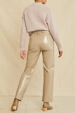 AGOLDE Recycled Leather 90s Pinch Waist Jean - Quail Patent 6 AGOLDE Recycled Leather 90s Pinch Waist Jean - Quail Patent -AGOLDE Shop 3RDPA5999QUAIL 90s Pinch Patent Quail 2582 web bb3792f0 d34e 41bd 88d7 37204e00401a