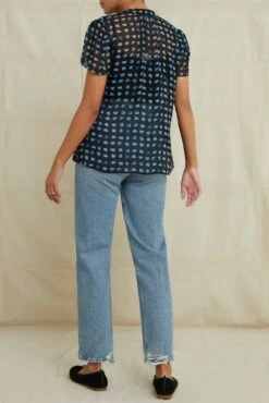 Elodie Nouveau Silk Blouse - Squared Up Black -AGOLDE Shop 6672ElodieSquaredUpBlack 3004 web 07564fcd 9fdd 46dc b2e8 9fd279b73790