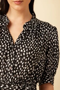 Malta Ecovero Dress - Italia -AGOLDE Shop 6677 Malta Viscose Italia Dot 4 d38607d4 34c0 4338 aceb a0a354764b1e