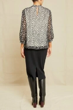 Astrid Nouveau Silk Blouse - Cobblestone Dot -AGOLDE Shop 7090 Astrid Cobblestone Print 12753 web 0240e36a c6e7 472d a986 c6d0ed6293aa