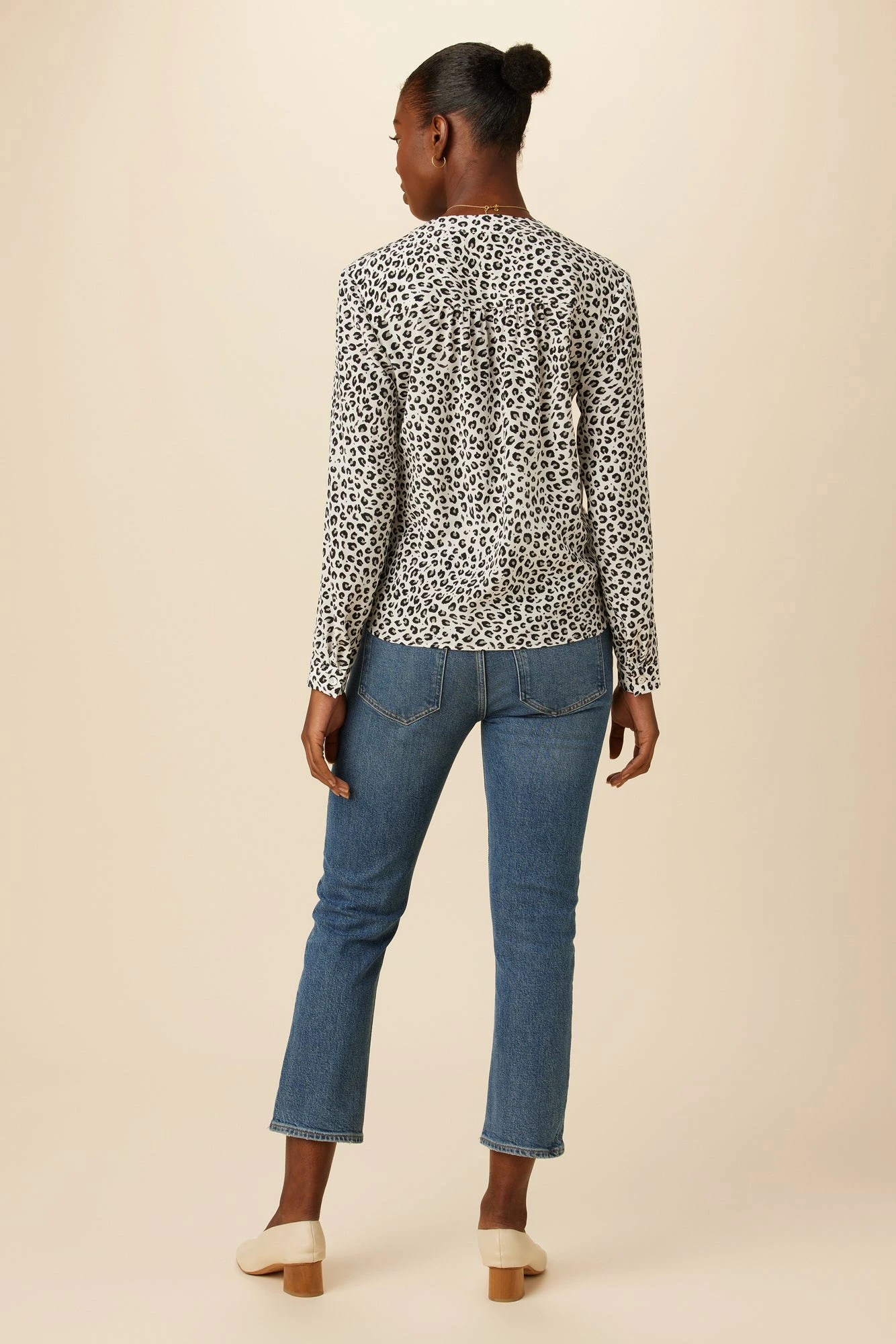 Kaya Washable Silk Blouse - Tiger Eye Silver 3 Kaya Washable Silk Blouse - Tiger Eye Silver - Image 3