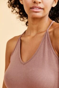 Jada Dream Rib Tank - Dark Nutmeg -AGOLDE Shop 9367 Talin Dark Nutmeg 10311 web fdcb8eda 81e6 4c9e 8c65 1abafe3b15ec