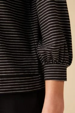 Issa Raglan Slub Tee - Gigi Black Stripe 7 Issa Raglan Slub Tee - Gigi Black Stripe -AGOLDE Shop 9400 Issa Slub Gigi Stripe Black 4