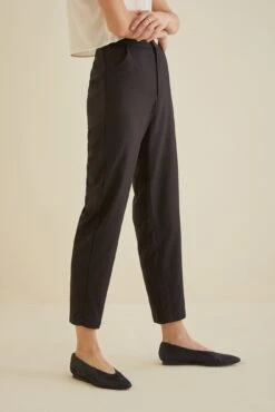 Dava Silk Noil Pants - Navy - ReAmour 13 Dava Silk Noil Pants - Navy - ReAmour -AGOLDE Shop 9434 Dava Black 0942 web a7d0106c d273 4e51 8540 1fbde817bf41