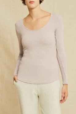 AGOLDE Shop -AGOLDE Shop 9456 Itana Dawn 0389 web 2ec587c0 3674 4c81 a7a7 42af38b61583