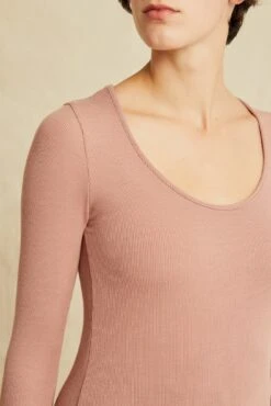 Itana Long Sleeve Dream Rib Tee - Quartz -AGOLDE Shop 9456 Itana Quartz 4162 web 6ba8512c 1a18 4d7c 948c 75b0450f44e0