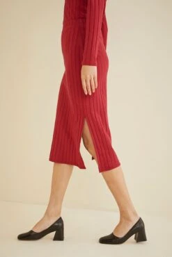 Essie Skirt -AGOLDE Shop 9627 Essie Rouge Red 1393 web