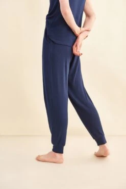 Skylar Dream Rib Joggers - Ocean -AGOLDE Shop 9687 Skylar Dream Rib Navy 1176 web 2f2b2065 39fb 472d 8877 23dc8c08764b