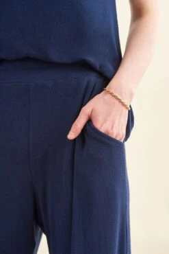 Skylar Dream Rib Joggers - Ocean -AGOLDE Shop 9687 Skylar Dream Rib Navy 1191 web 0e75ec88 8197 42bd baf2 1caaf2ad6c25