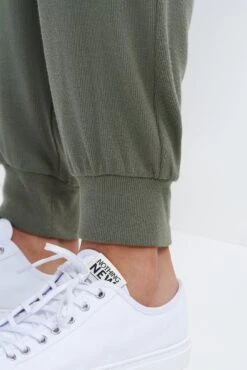 Skylar Dream Rib Joggers - Vetiver -AGOLDE Shop 9687 Skylar Dream Rib Vetiver 0762 Web cec2714a 48cf 46e8 850e 48efe18327fe