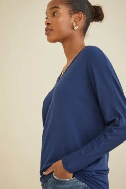 Mayr Long Sleeve Dream Knit Tee - Navy -AGOLDE Shop 9938 Long Sleeve Mayr Navy 0880 web 0594514c 559e 4f29 840b fe2f16fea4ea