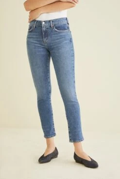 AGOLDE Toni Mid Rise Straight Jean -AGOLDE Shop AGOLDE Toni Stretch Mid Rise Obscure 491 web